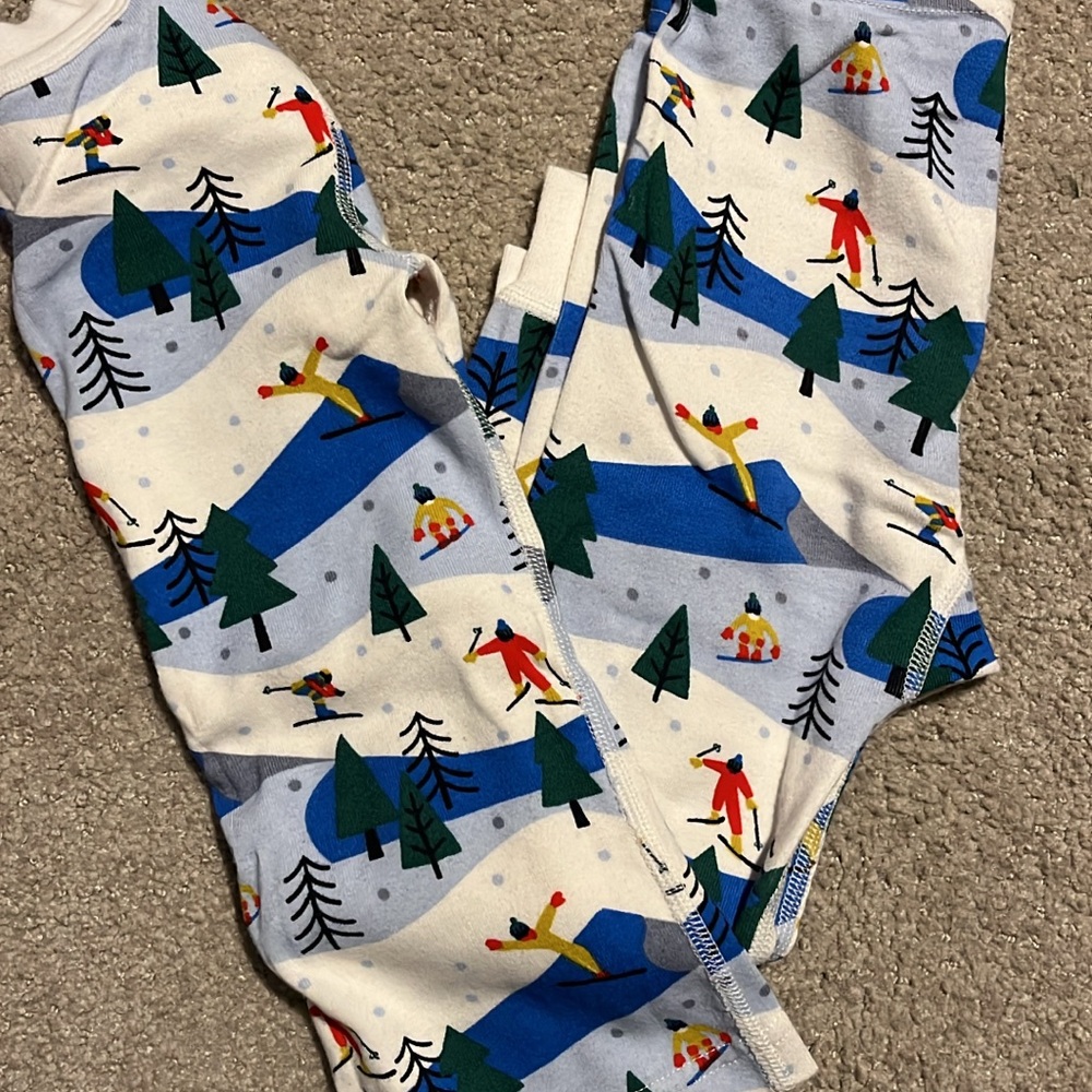 Hanna Andersson Kids Pajama Set - Blue and Green Ski Print